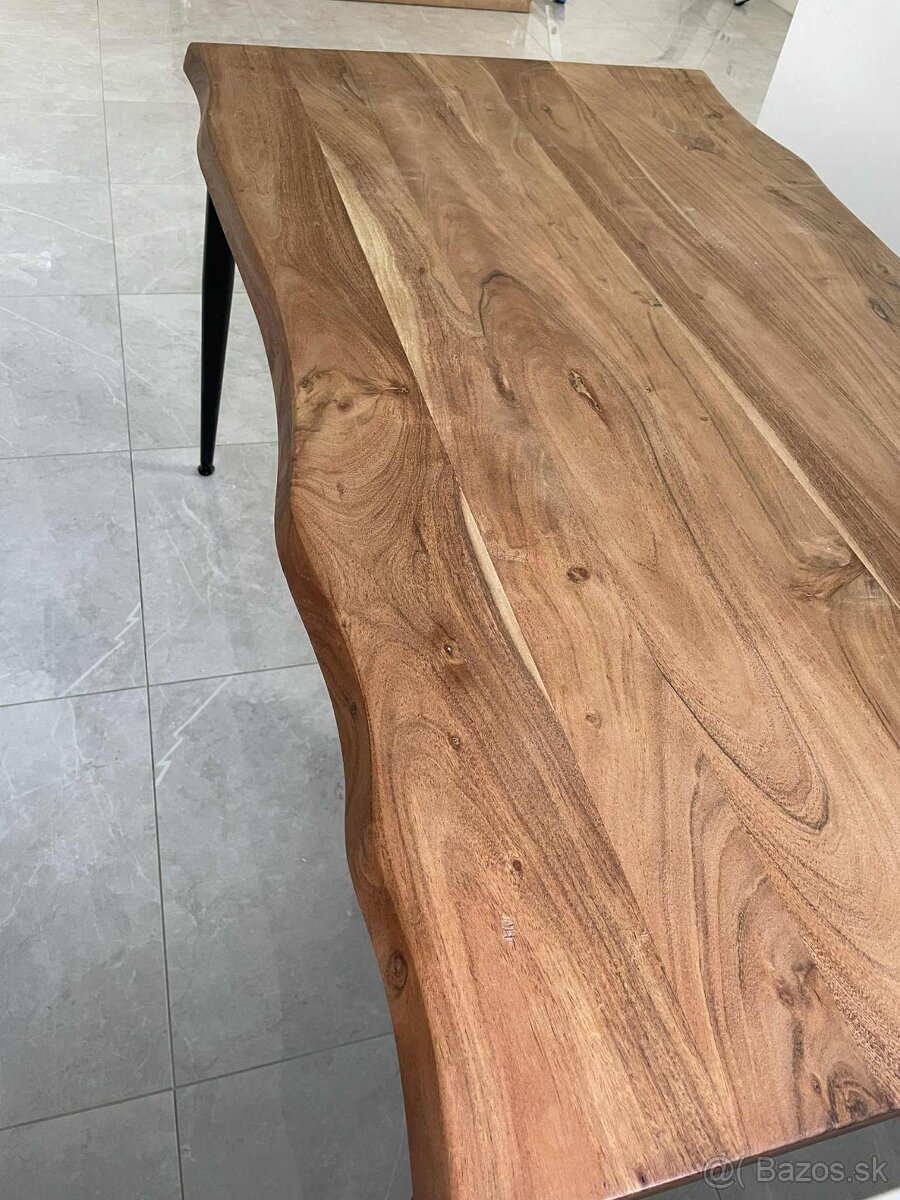 Jedálenský stôl - 4
