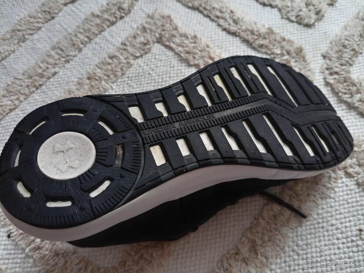 Tensiky Under Armour 36 - 4