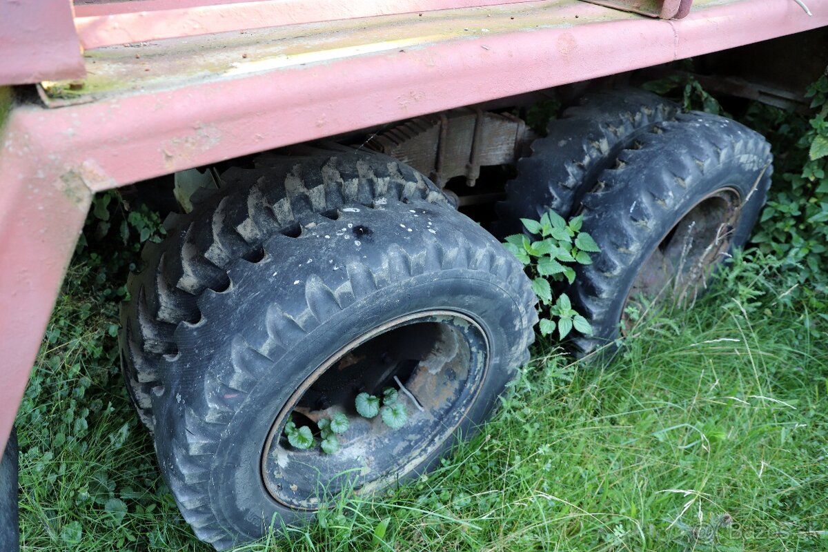 PRAGA V3S 6x6 fekal - 4