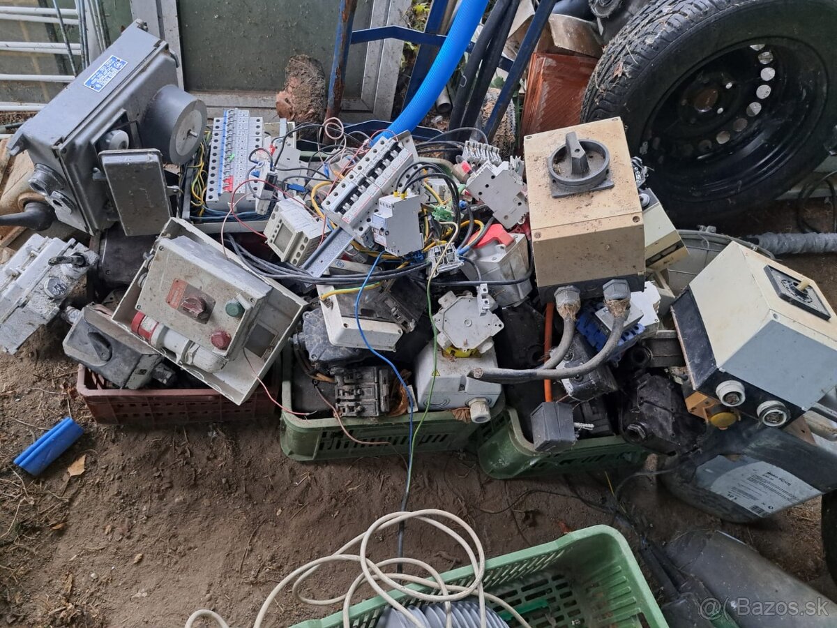 ELEKTROINŠTALAČNÝ MATERIAL -použitý - 4