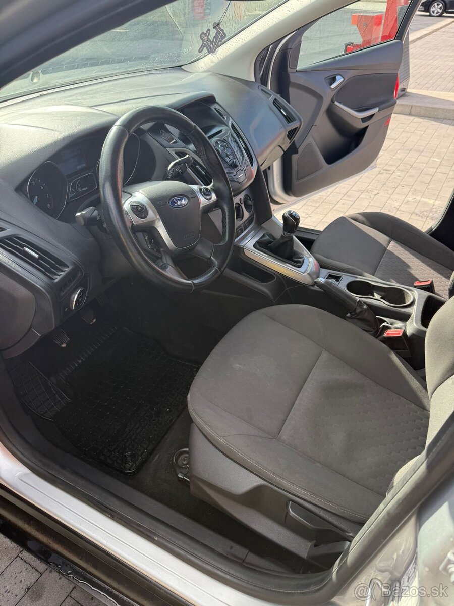 Ford Focus 2014 benzin - 4