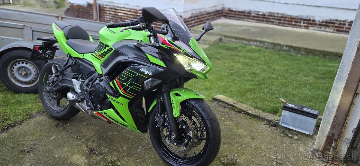 KAWASAKI NINJA 650, r.v 2023,v TP 35kw, kup v SR - 4