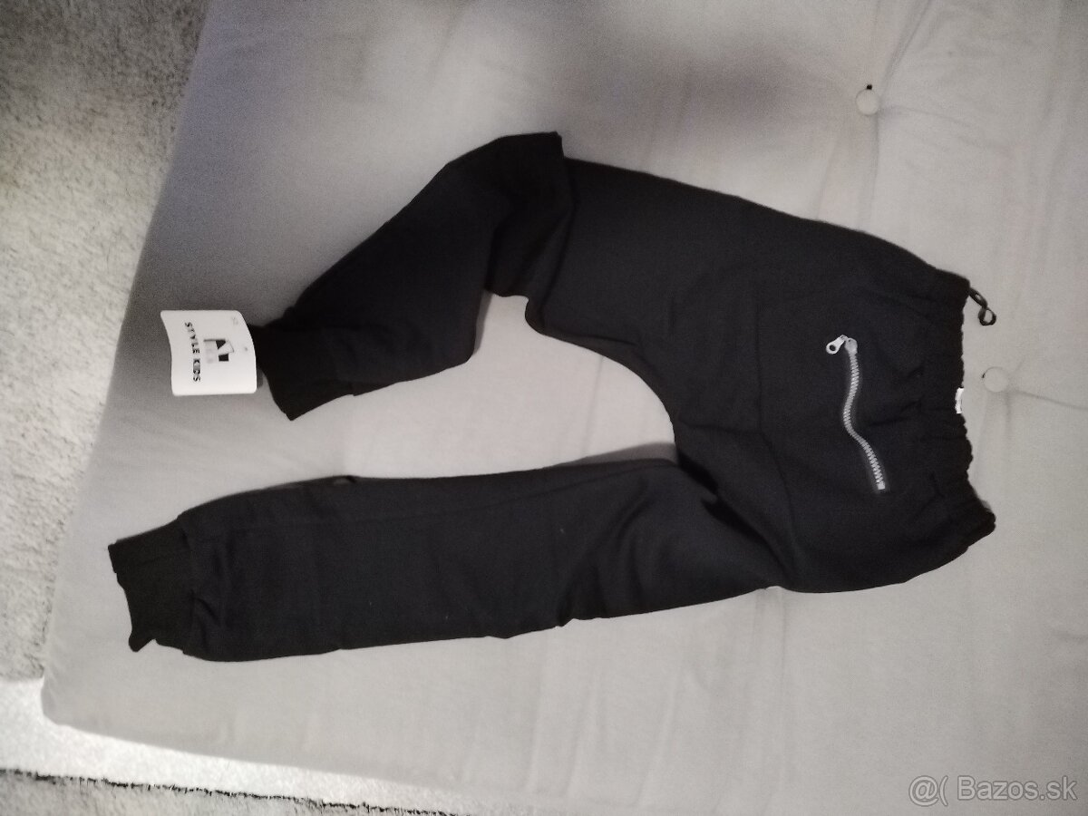 Nove teplaky vel.146 - 4