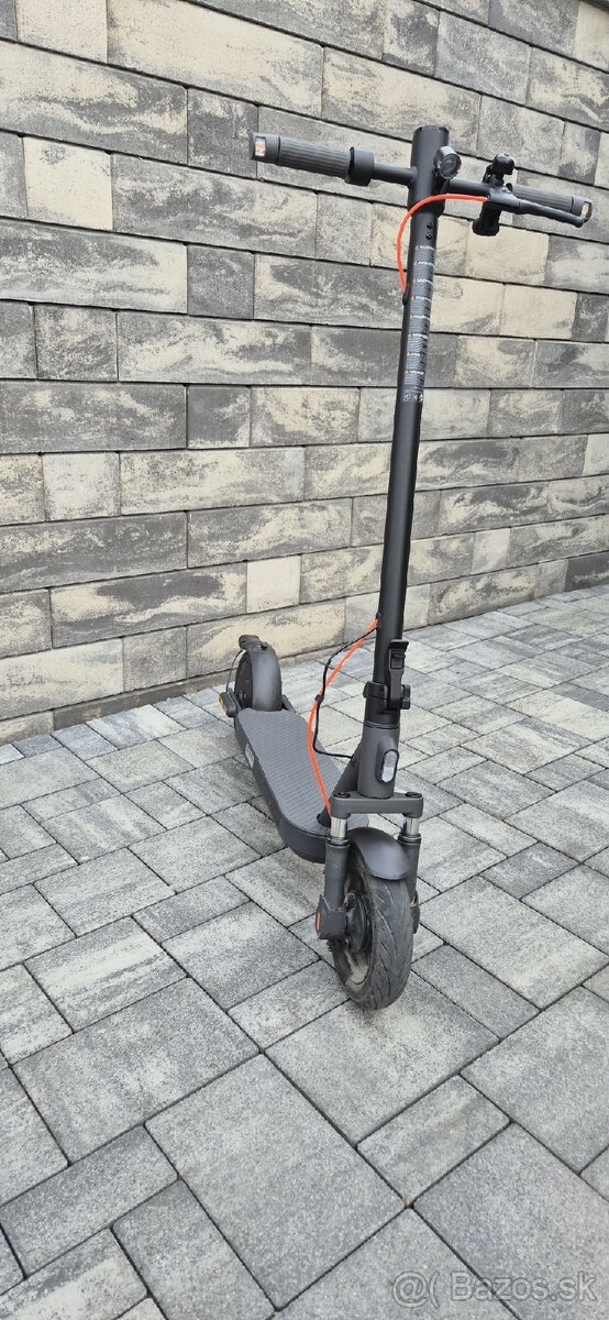 Elektrická kolobežka xiaomi elite - 4