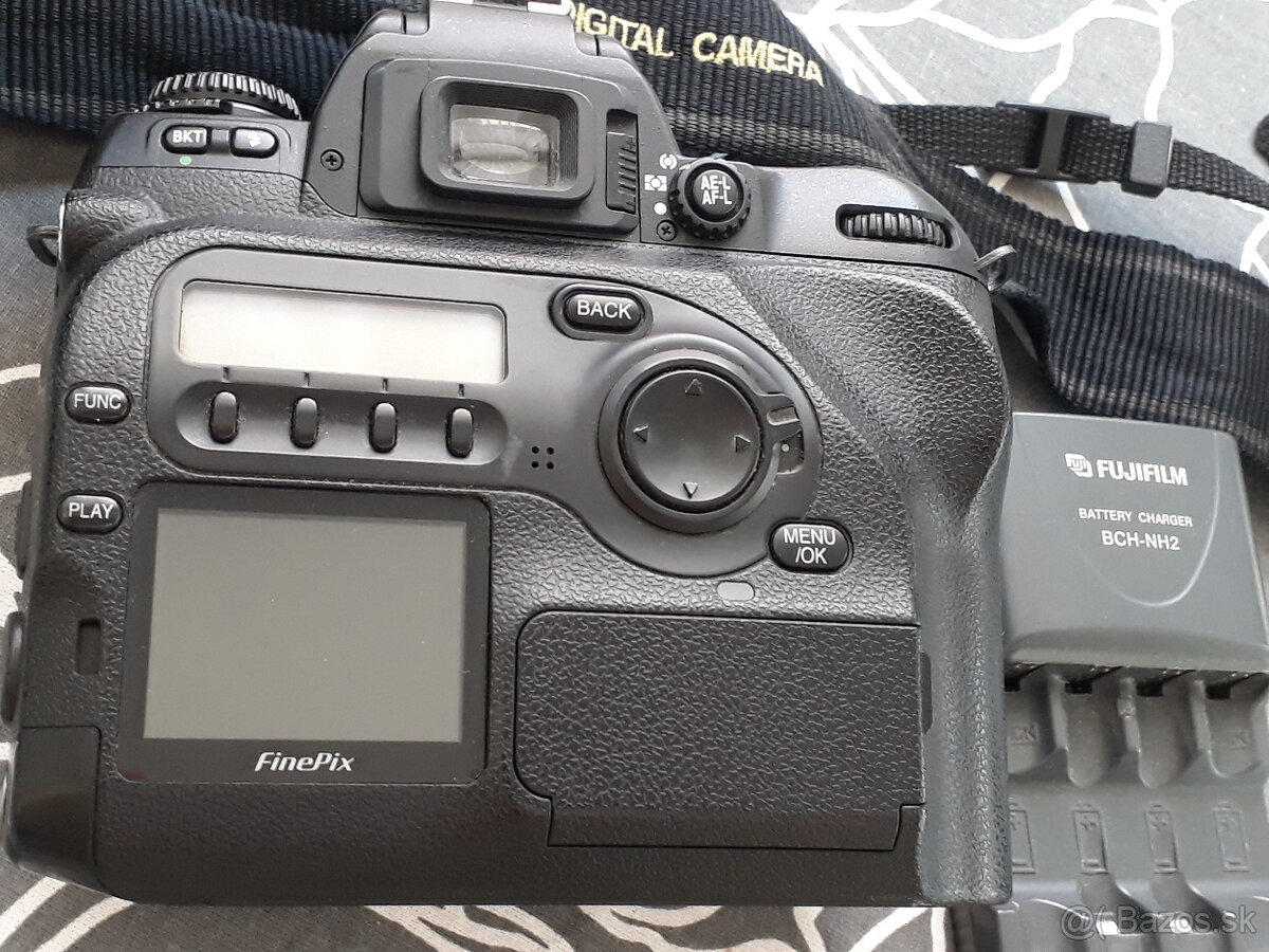 Fujifilm S2 Pro (telo) - 4