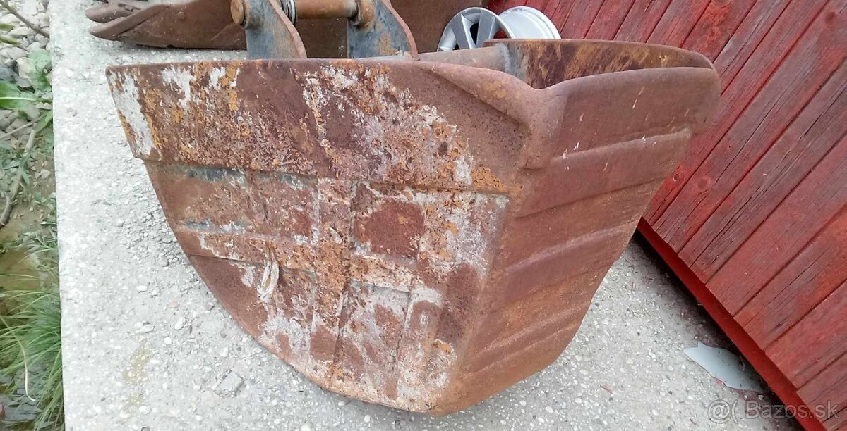 Lyžica na traktorbáger Newholland B115 - 4