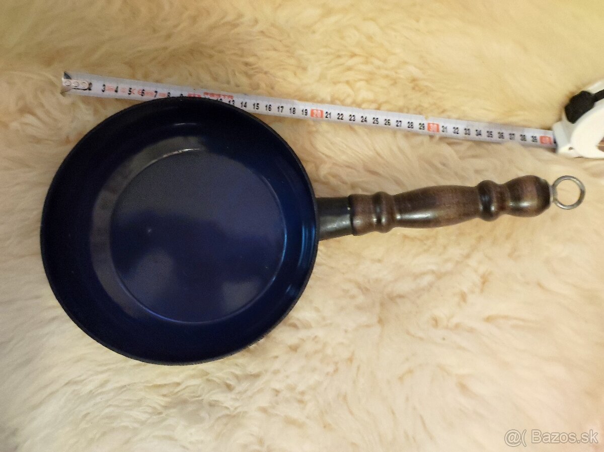 Liatinový hrniec s rúčkou - 4