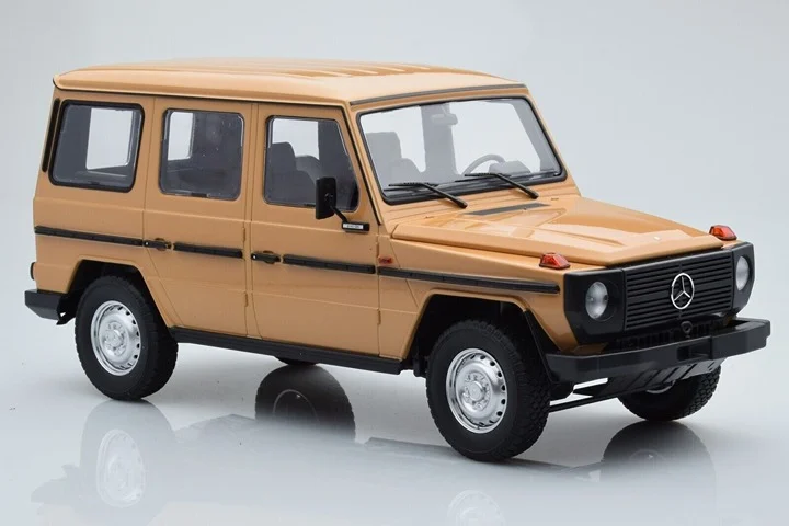 Predám model Minichamps Mercedes-Benz G LWB (W460) 1:18 - 4