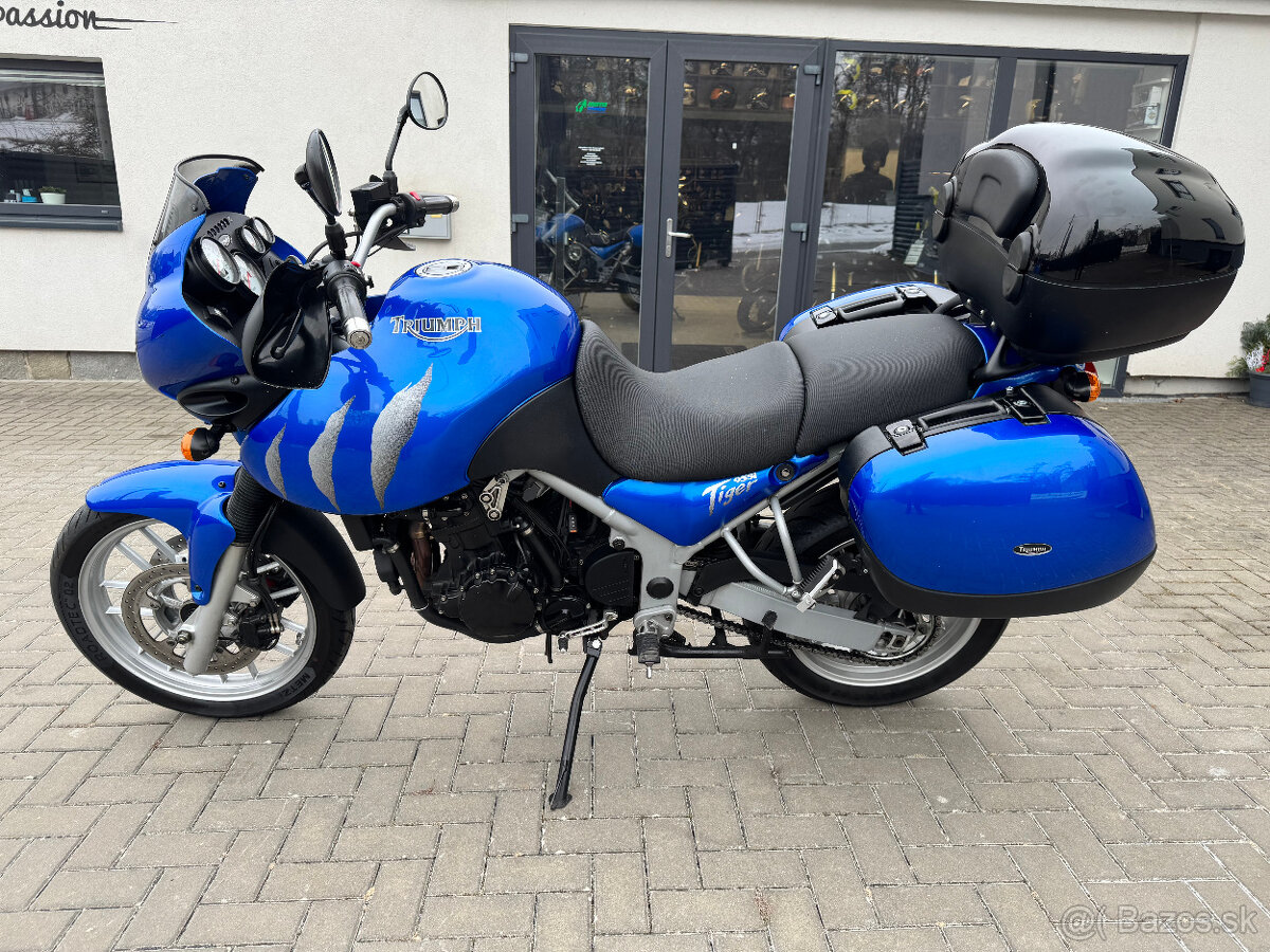 Triumph Tiger 955i - 4