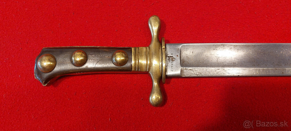 VOJENSKÝ TESÁK - 4