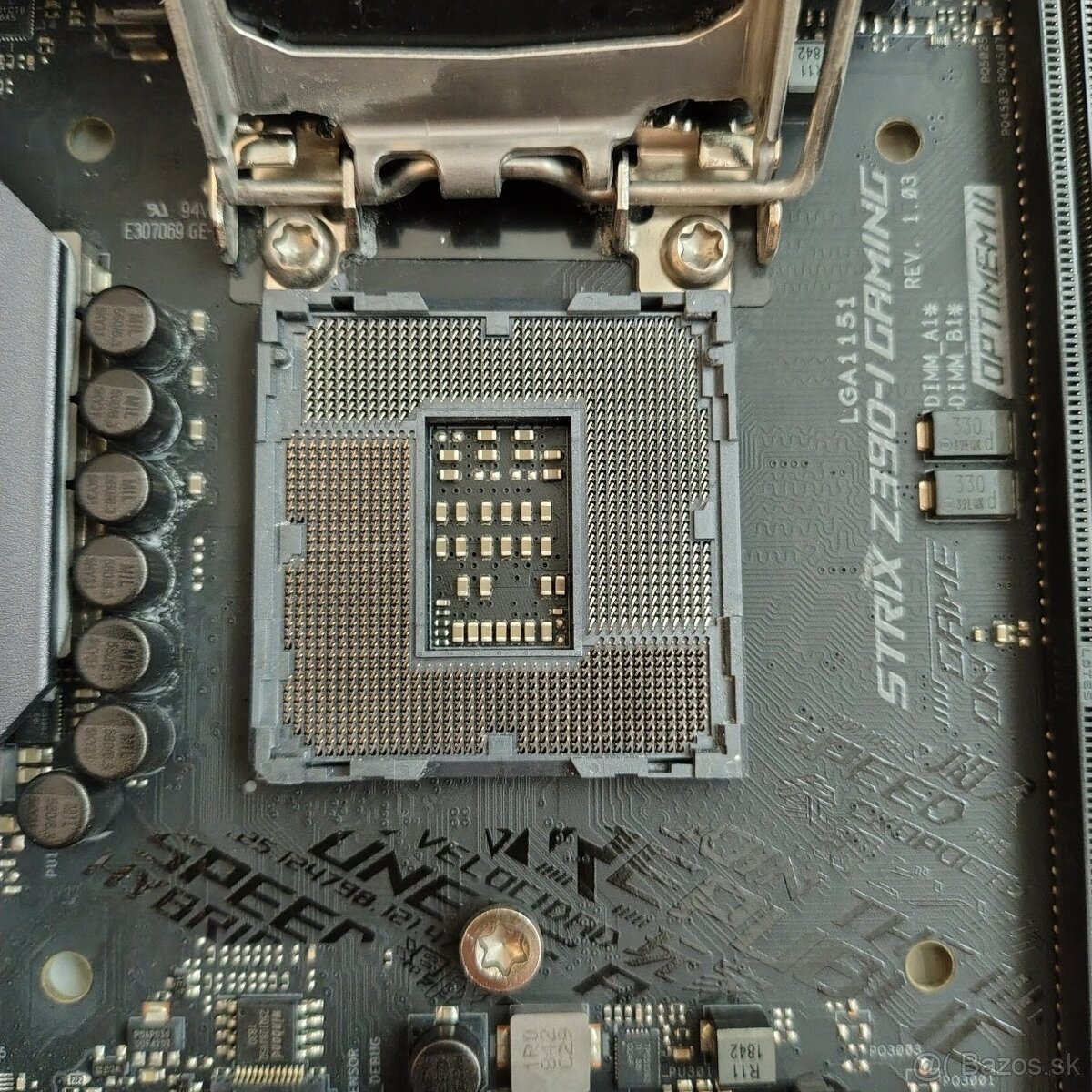 ASUS ROG STRIX Z390-I GAMING - ITX - 4