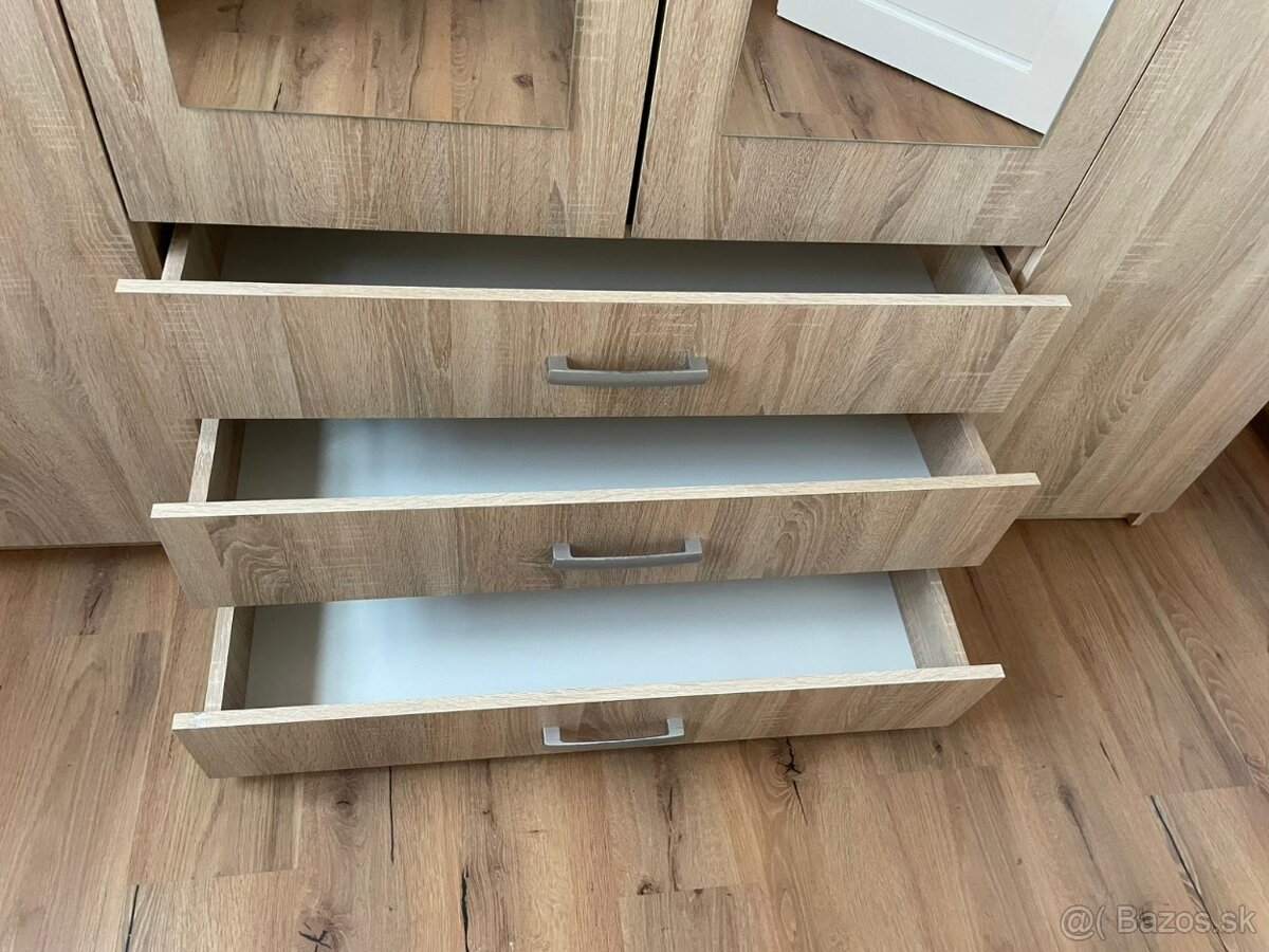 Šatníková skriňa VELLERUP 200x200 - 4