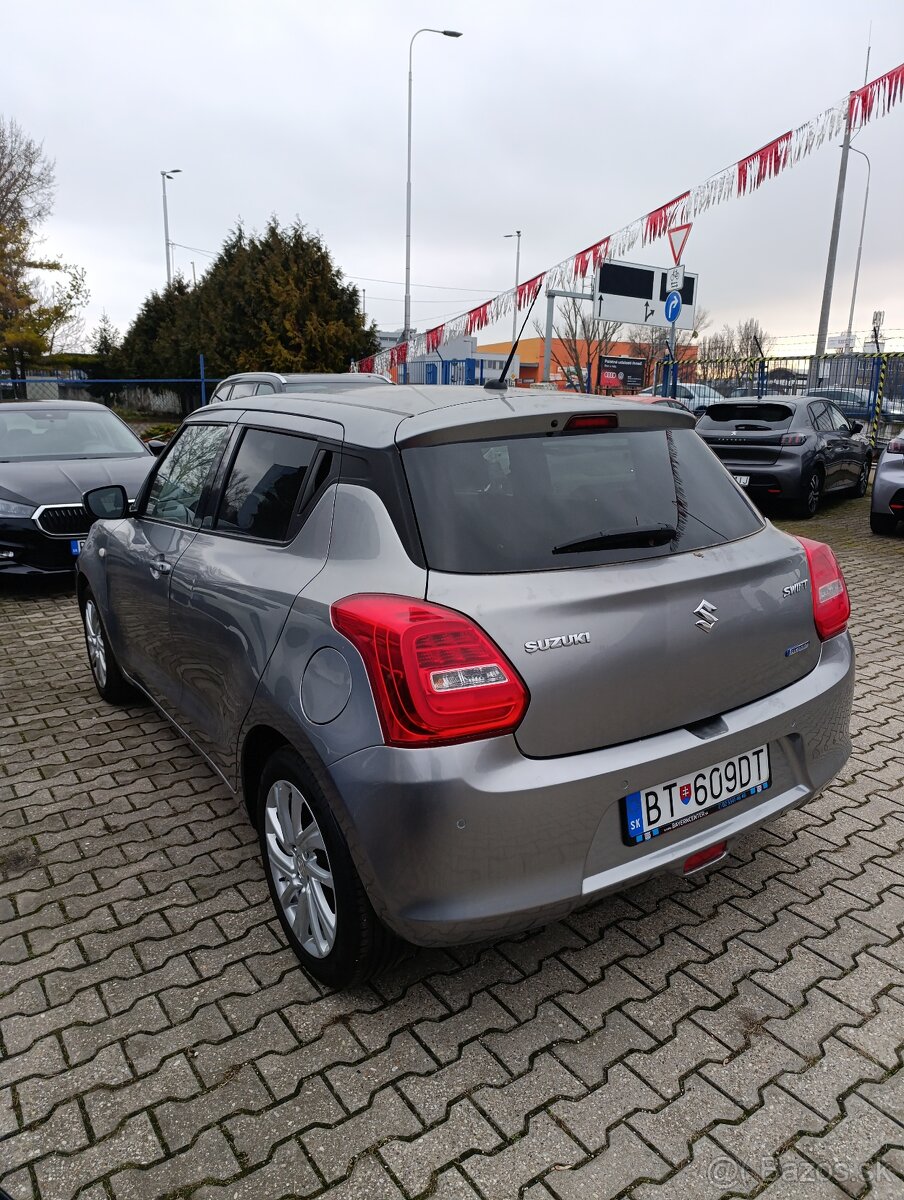 Suzuki Swift - 4