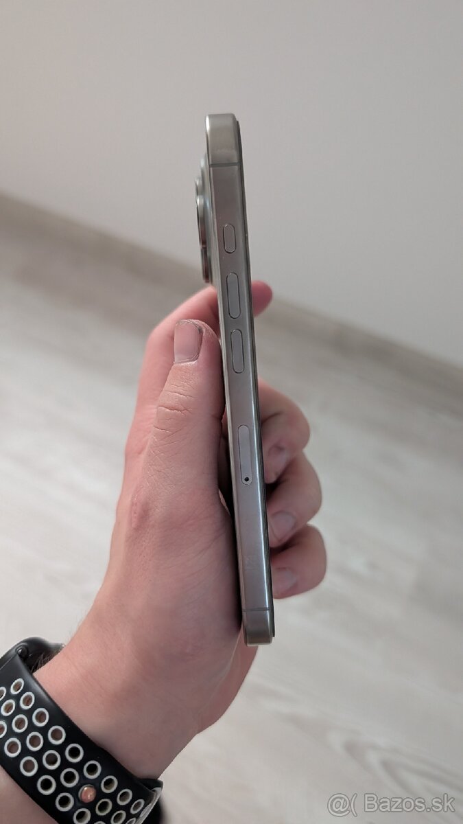 iPhone 16 Pro 256GB - 4