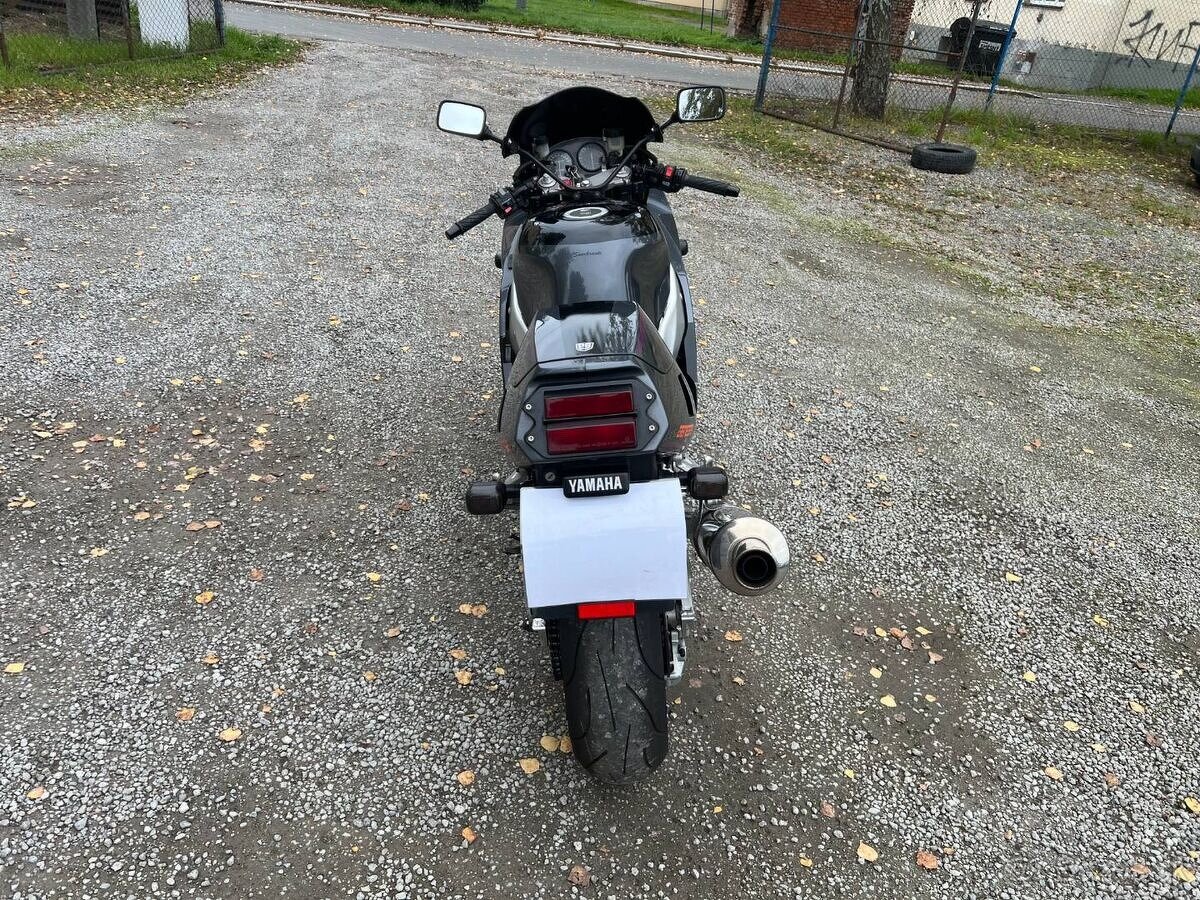 Yamaha YZF 750 Ninja - 4