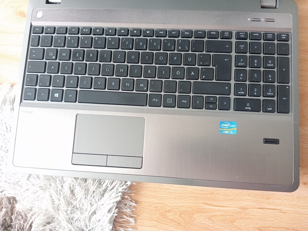 predám ntb HP probook / Intel core i5 / 8gb ram / ssd disk - 4