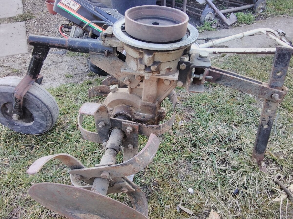 Predám starý rotavátor za šrotovú cenu. - 4