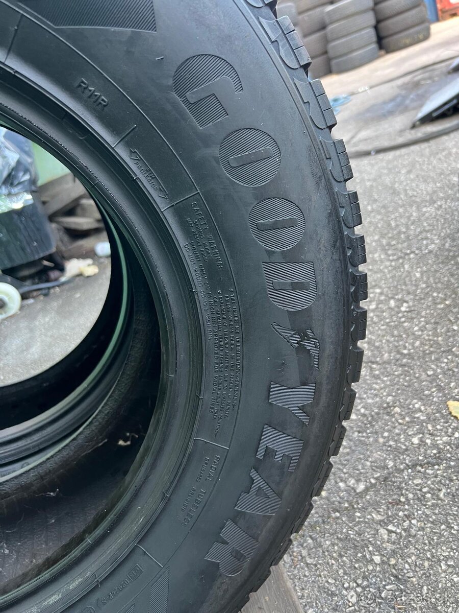 Zimné pneumatiky Goodyear 265/70R16 - 4