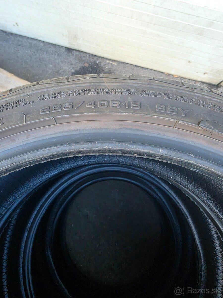 225/40 r18 - 4