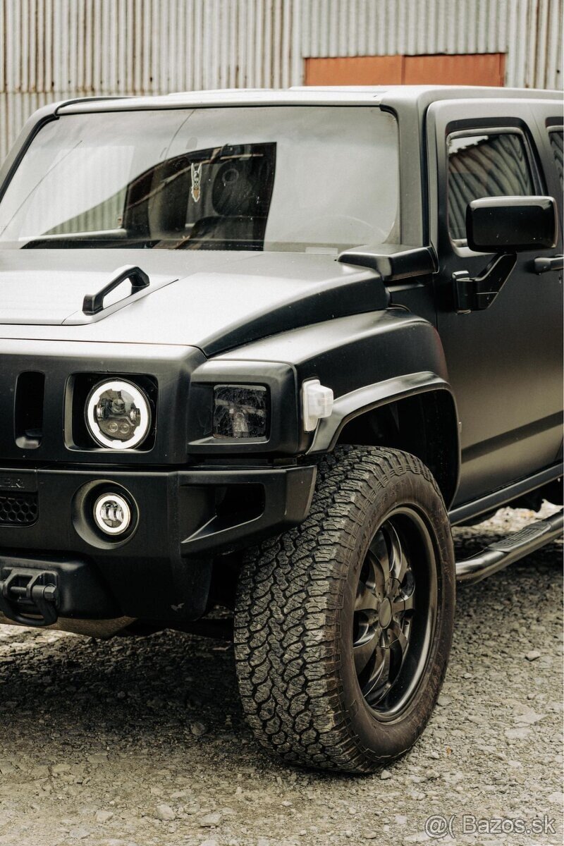 Hummer H3 BLACK Custom