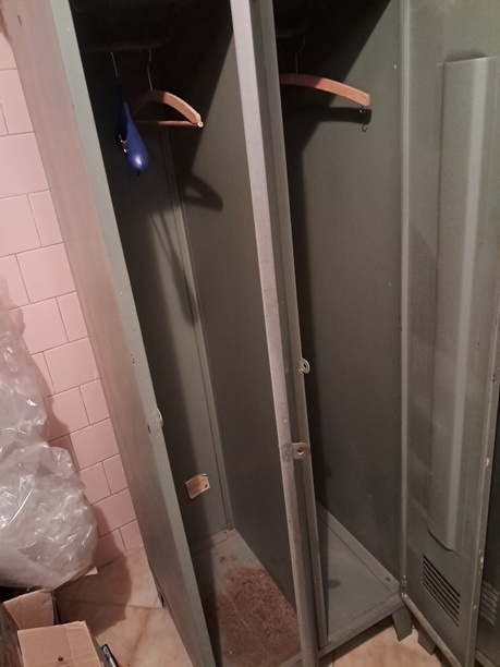 Plechové šatňové skrine - 4