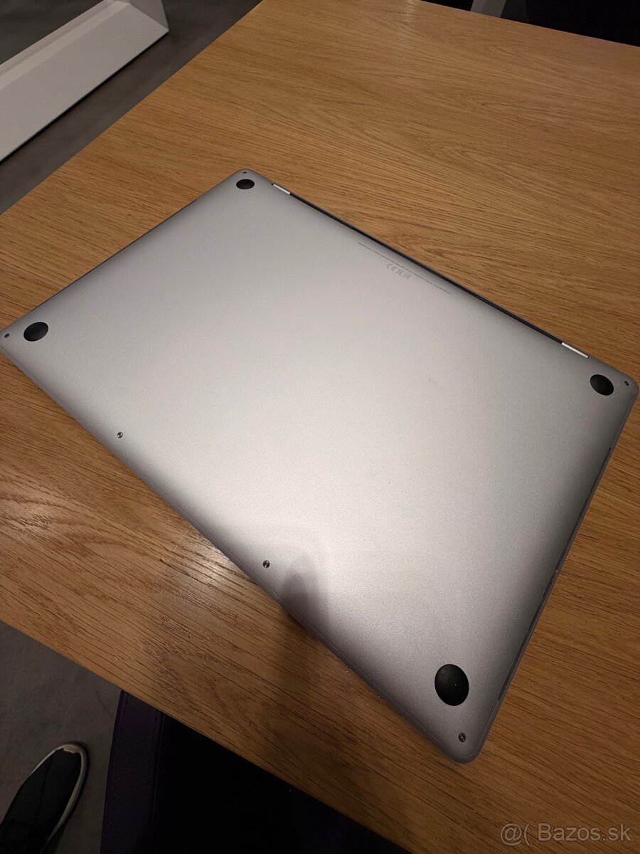 Macbook PRO 15’’ 32GB Ram - 4