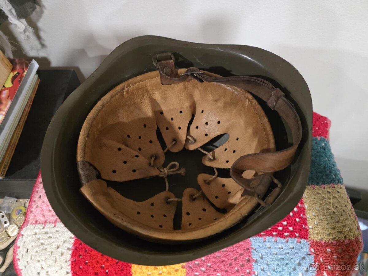 Vojenská prilba - 4