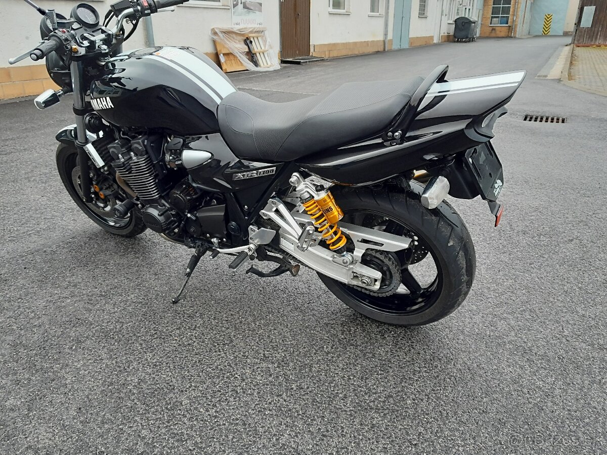 YAMAHA XJR1300 - 4