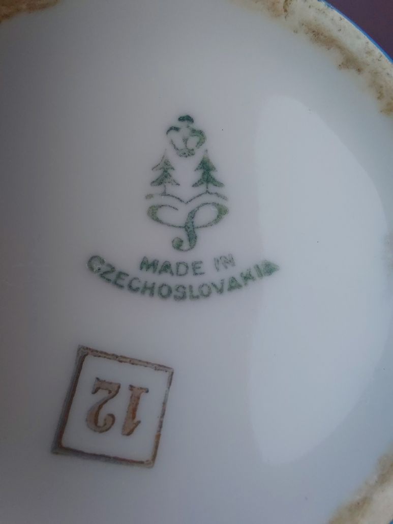 Starožitná sada farebných hrnčekov - 4