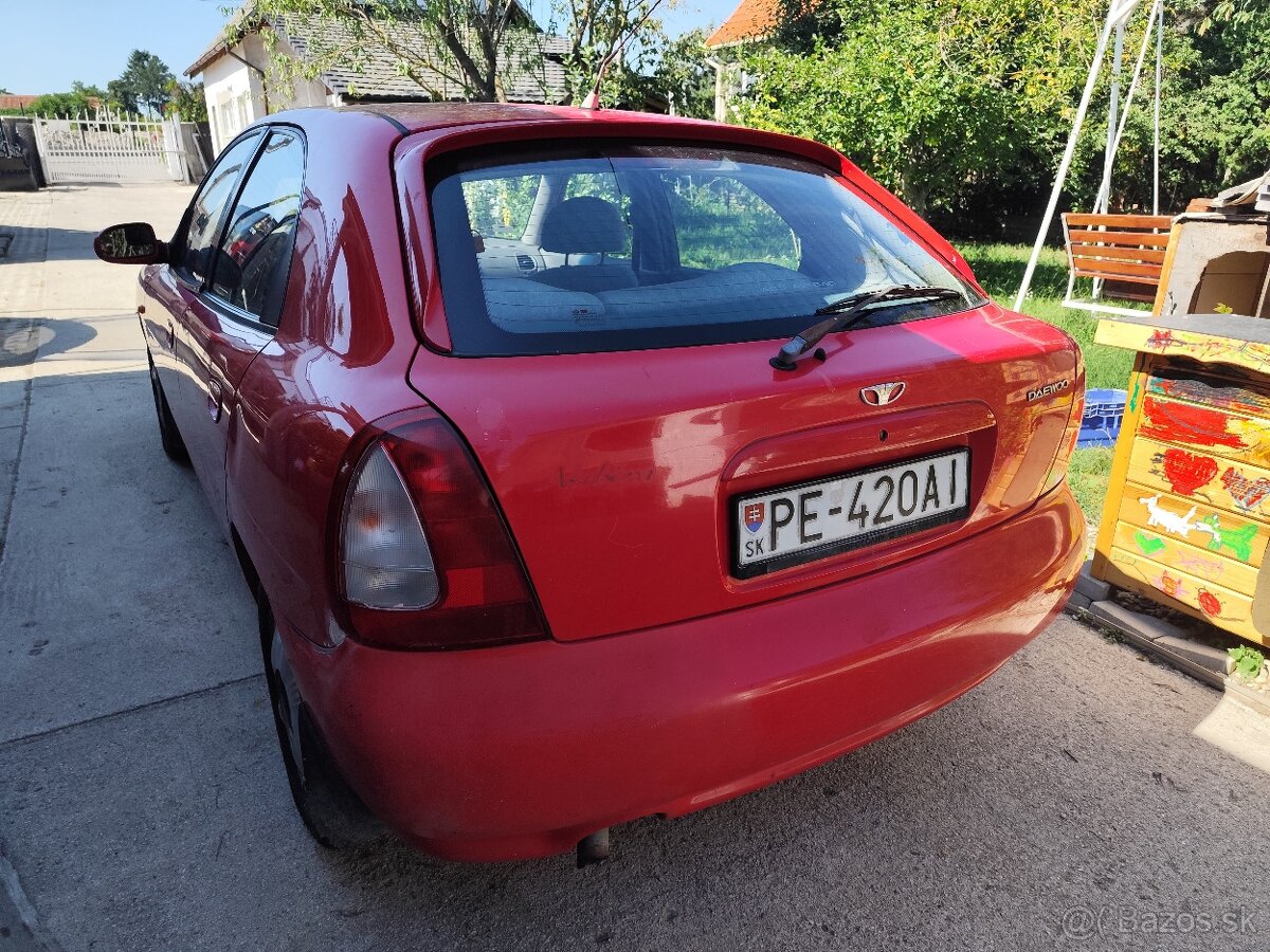 Predám Daewoo Nubira hatchback 2.0 1998 - 4
