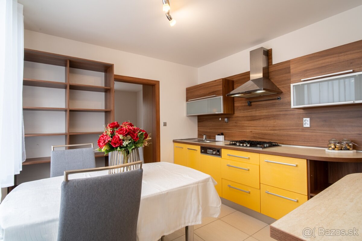 3 izb, Staré mesto, Karpatská, 72 m2, Rekonštrukcia, lodžia - 4