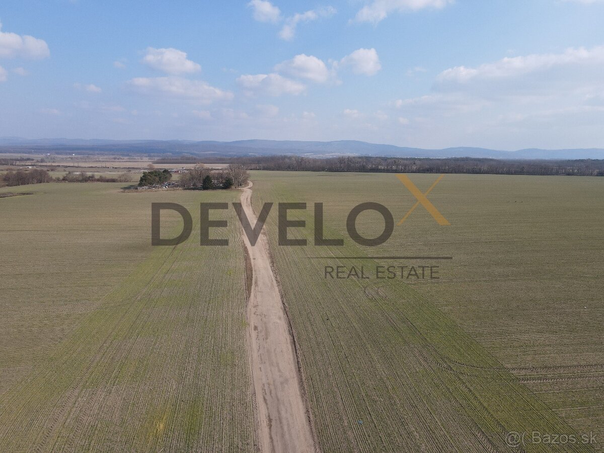 Na predaj stavebný pozemok v blízkosti obce Zohor - 4