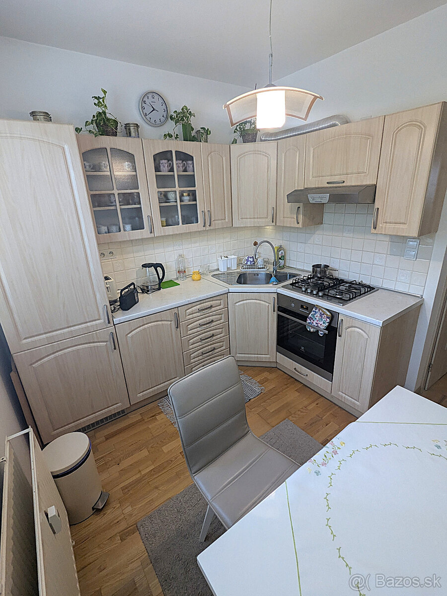 2 izb. Bukurešťská ul. OV, 2.p. Lo, kompletne rekonštruovaný - 4