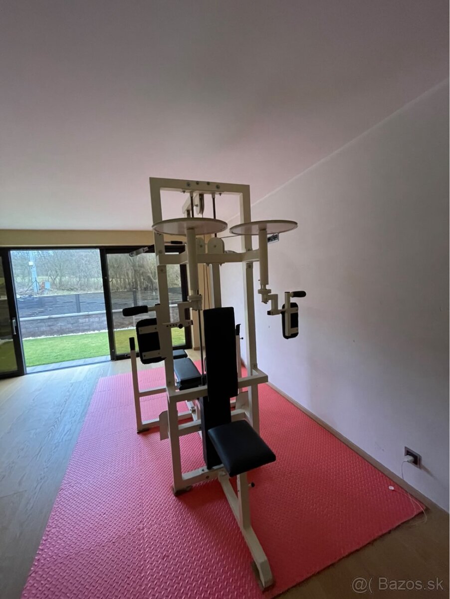 Posilnovacia veža - 4