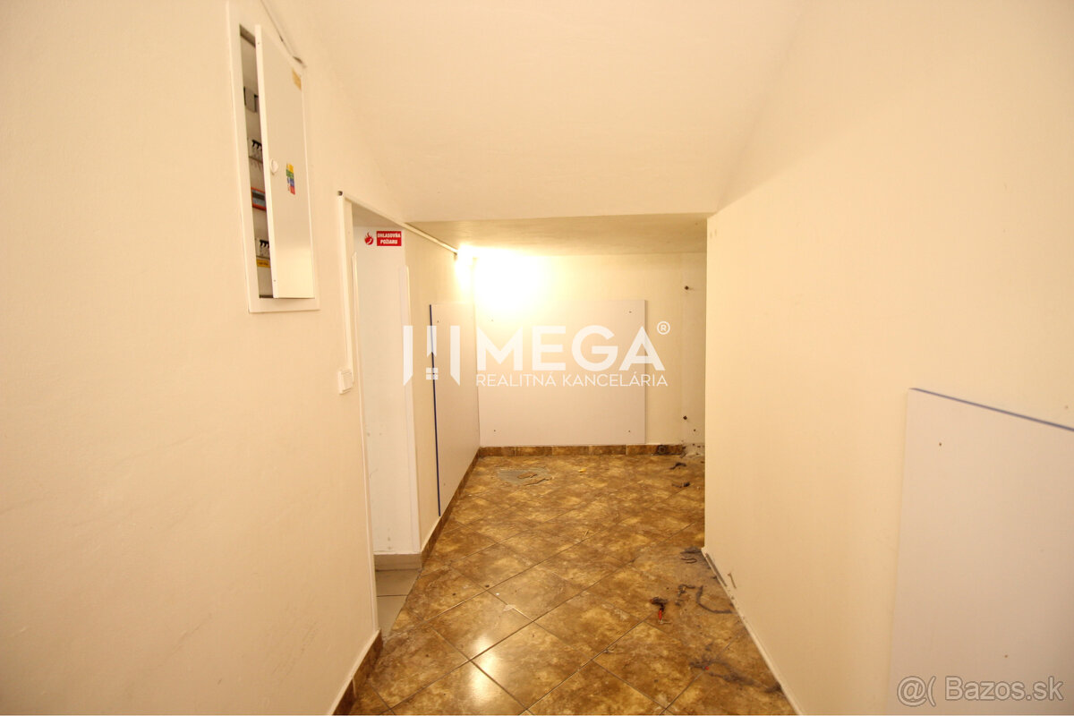 ZNÍŽENÁ CENA - Na prenájom - Lukratívny priestor v centre me - 4