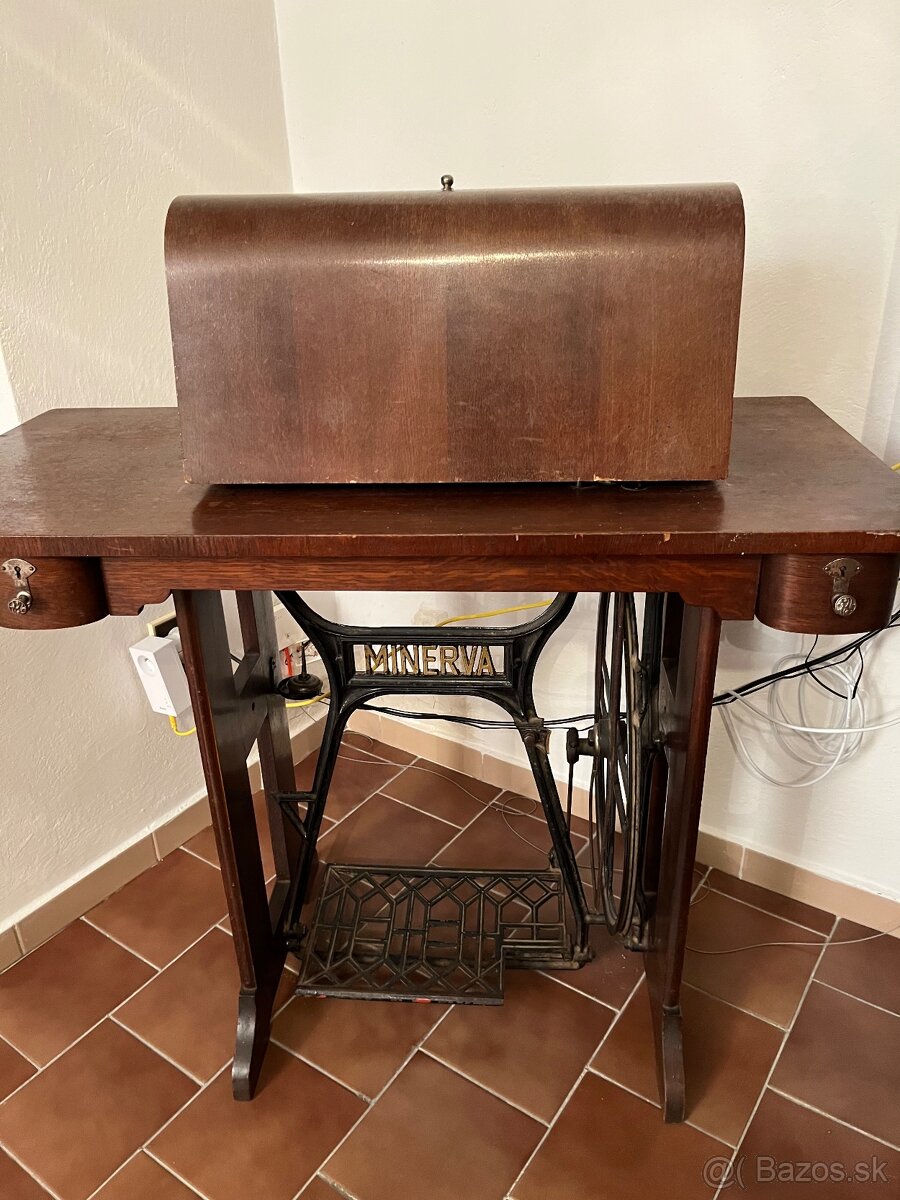 Funkčný šijací stroj Minerva 21B - 4