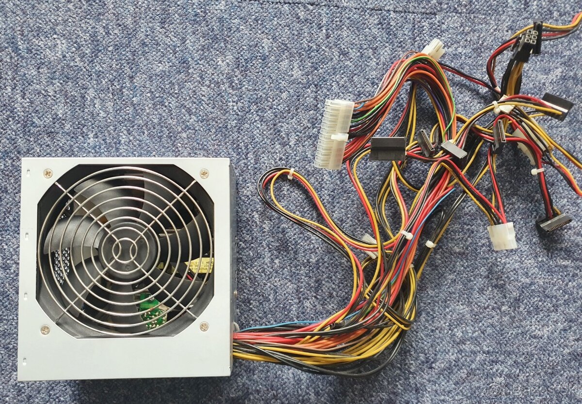 Zdroje 400W, 500W, 550W - 4