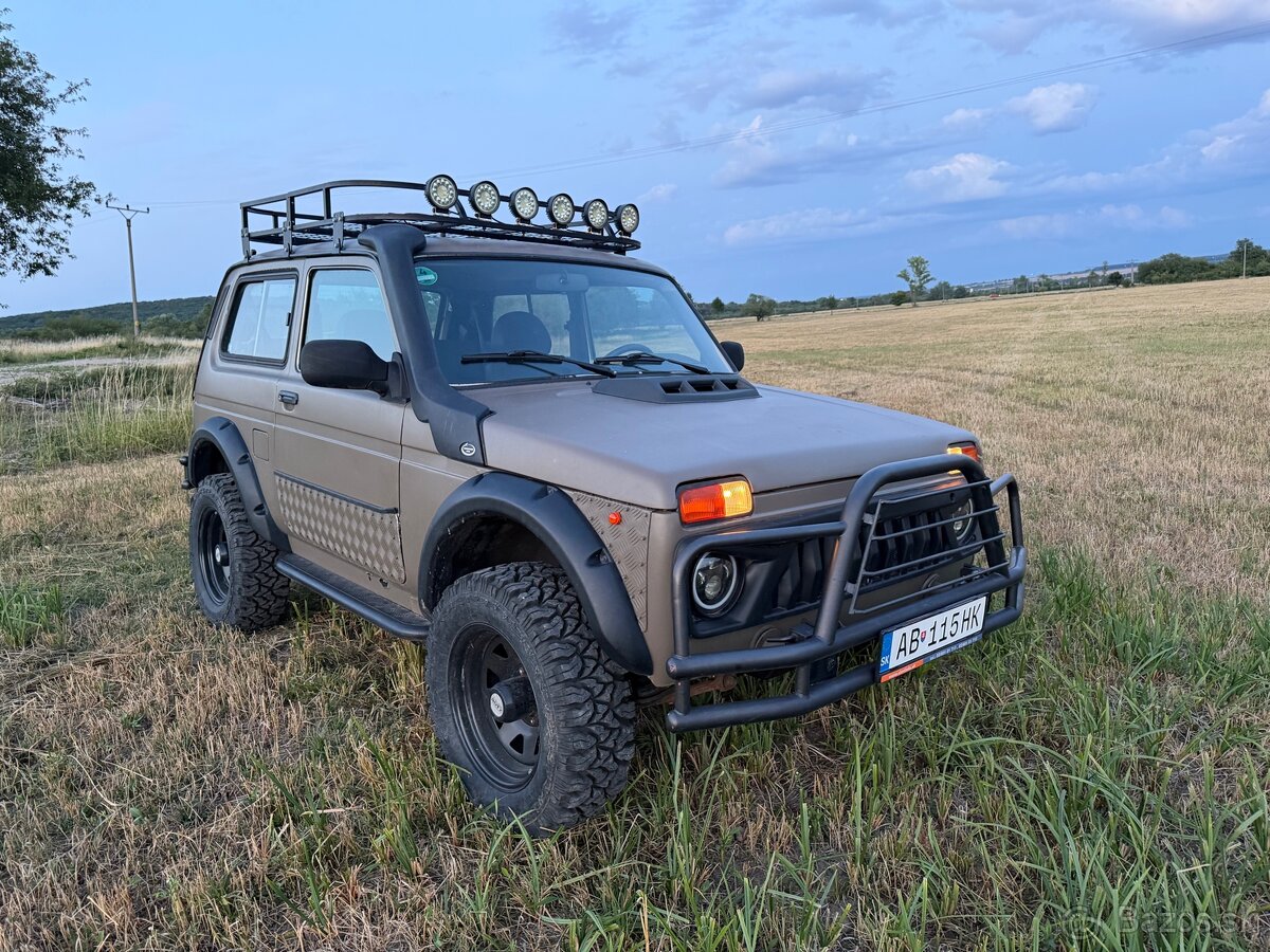 Lada Niva - 4