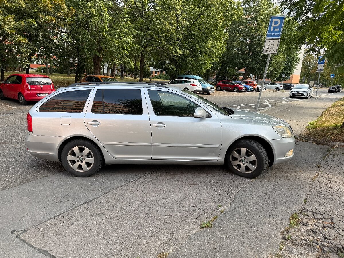 Škoda Octavia 2 FL, facelift,1.6 TDI 77 kw - 4