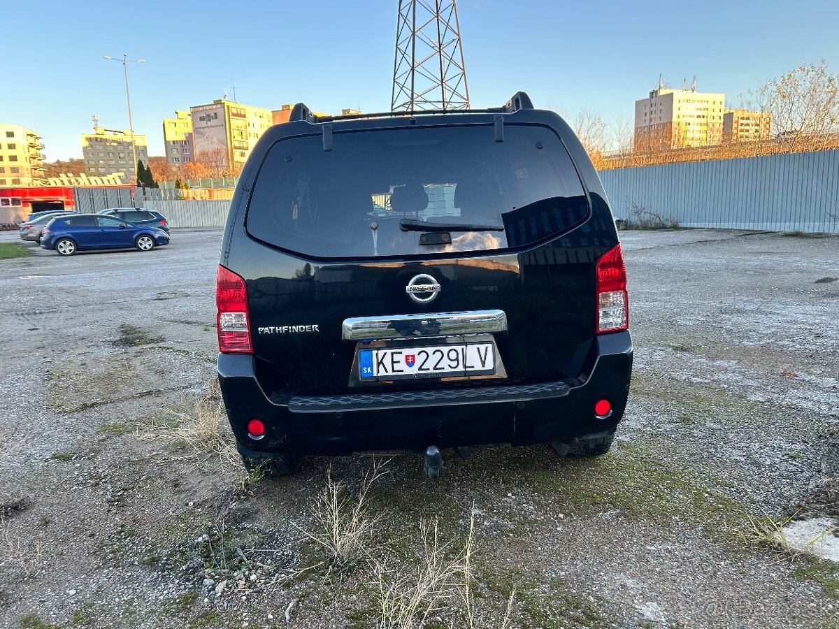 Nissan Pathfinder 2.5 dCi 7 Miestne, ťažné. - 4