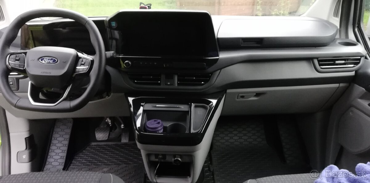 Ford Tourneo Custom 2025 - 4