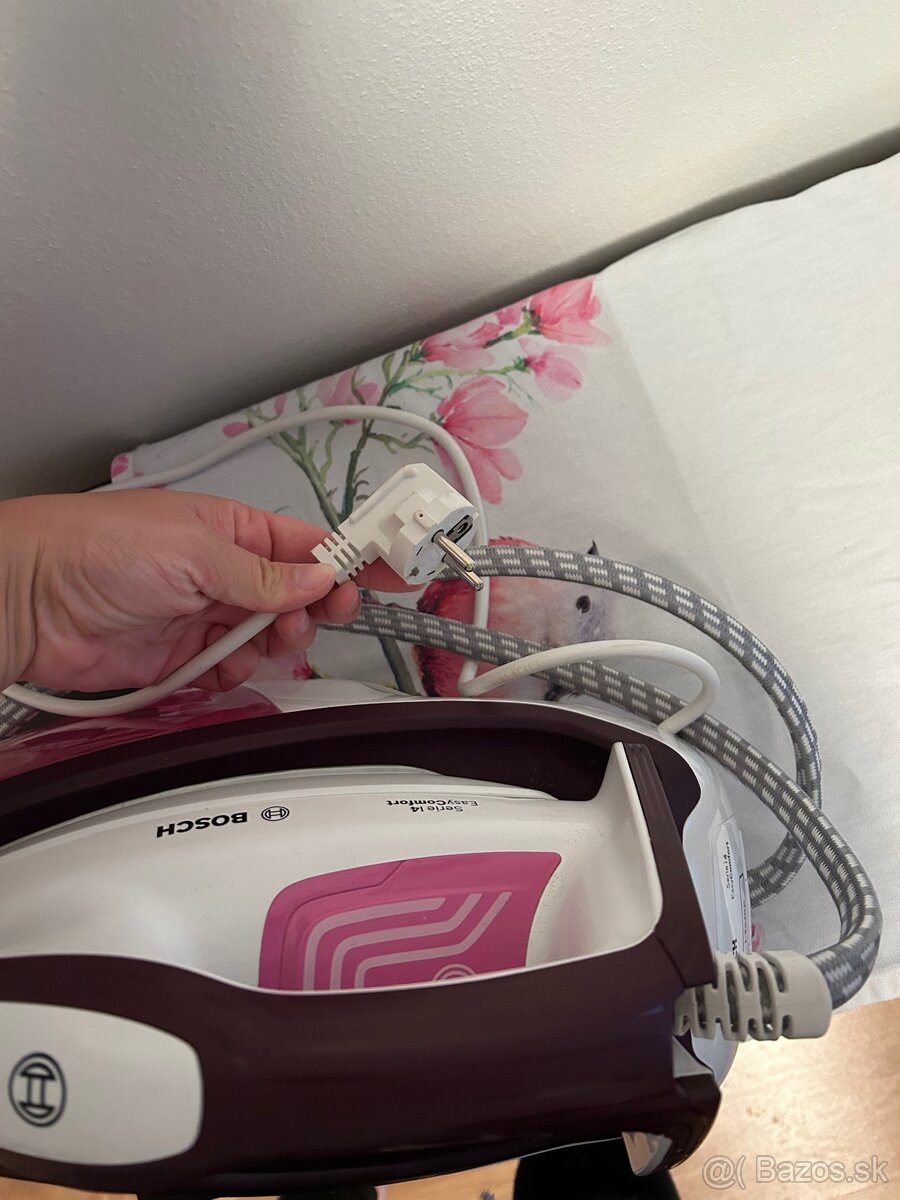 Bosch naparovacia žehlička / žehliaca stanica - 4