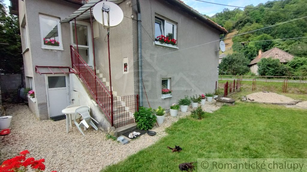 Vidiecka usadlosť s možnosťou podnikania – bývanie, agrotu - 4