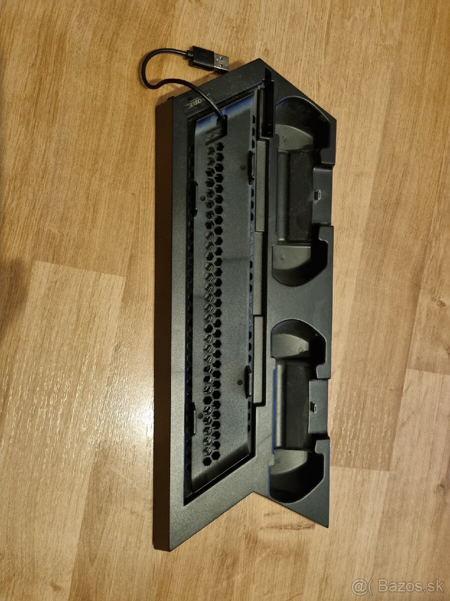 Playstation 4 slim - 4