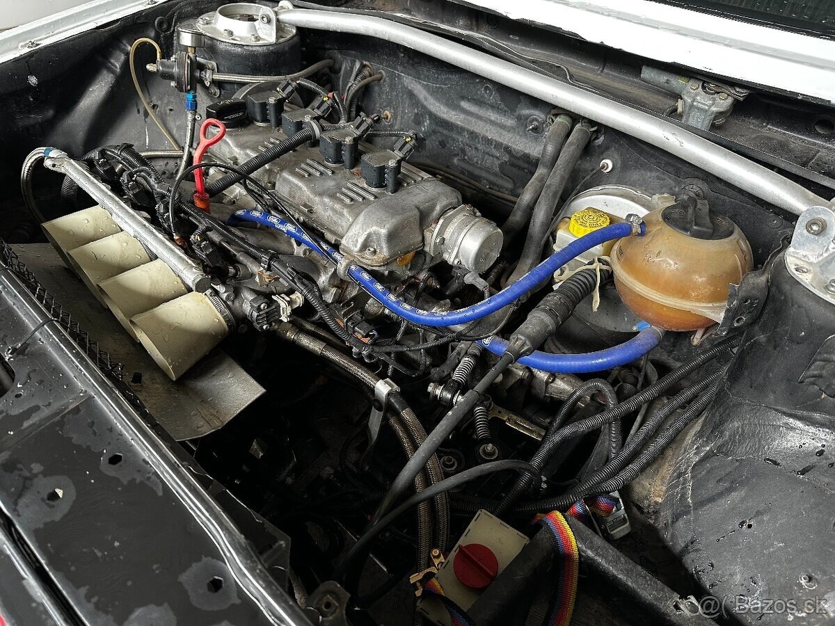 Volkswagen Golf závodné 1991 GTI raketa Rallye, cca 200 koní - 4