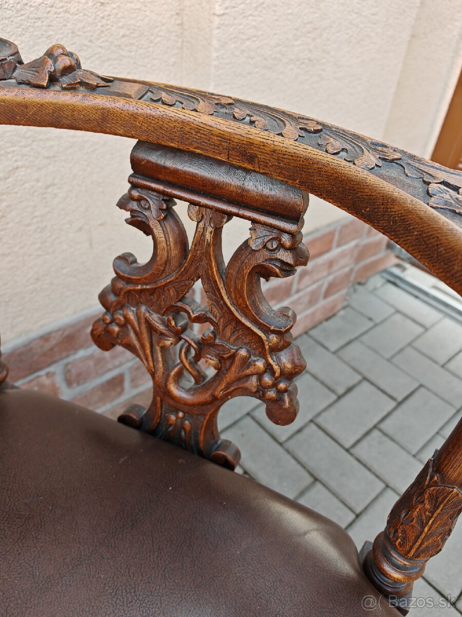 Starožitné rohové vyrezávané stoličky - 4