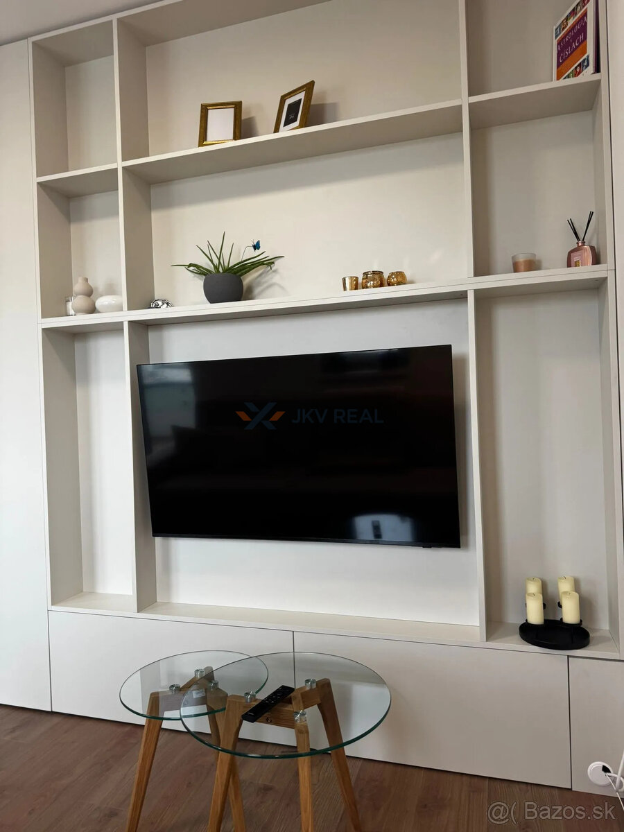 Moderný, kompletne zariadený byt v centre - 4