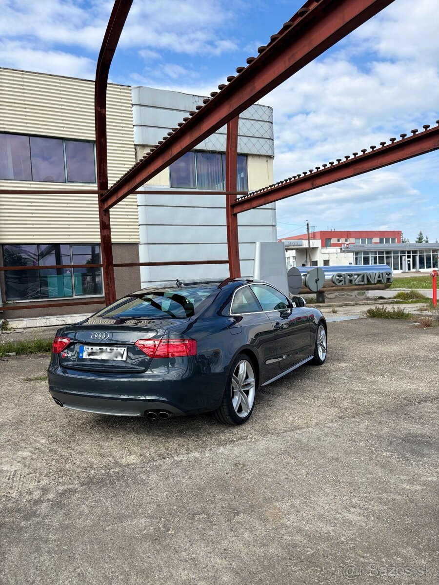 Audi S5 4.2 FSI V8 Quattro Manuál - 4