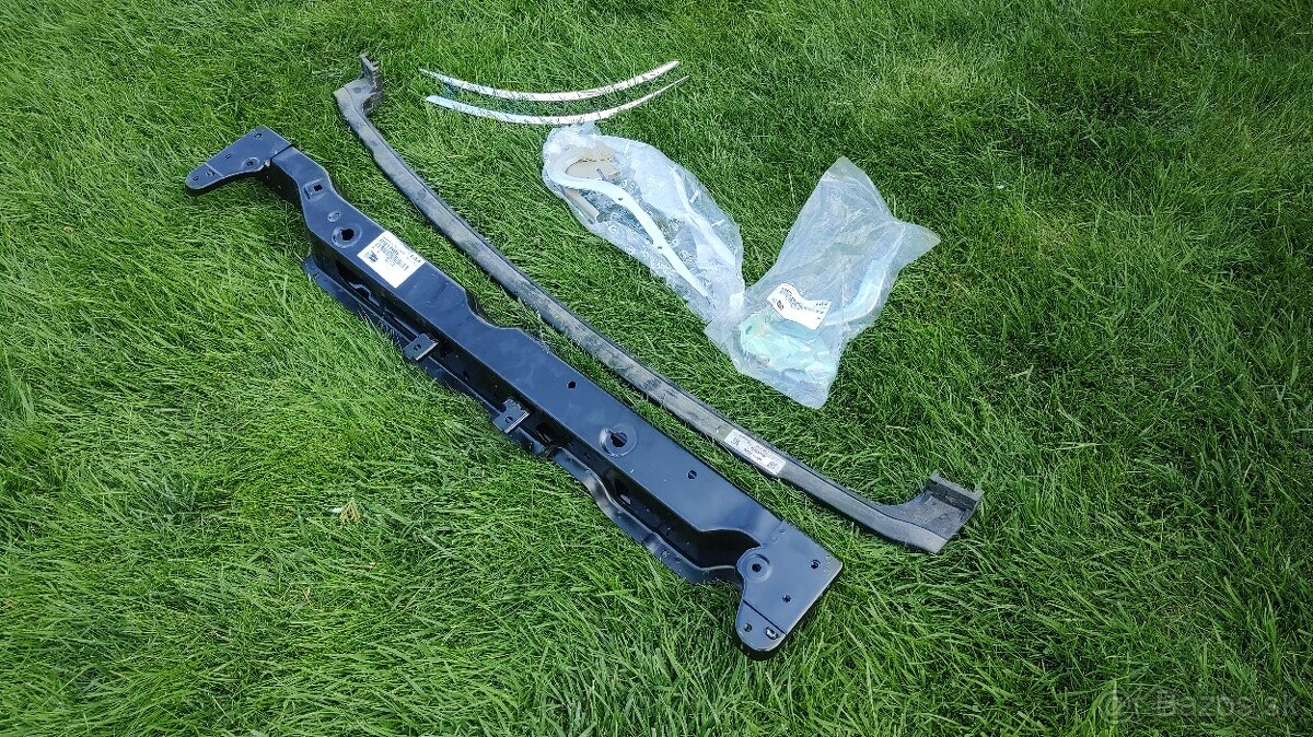 Kia Carens 2013 -, Toyota Proace 2016 - predne celo, pant - 4