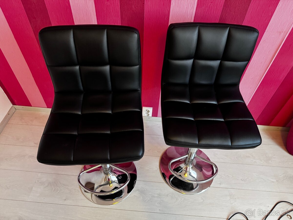 Výškovo nastaviteľné čierne barové stoličky 2ks - 4